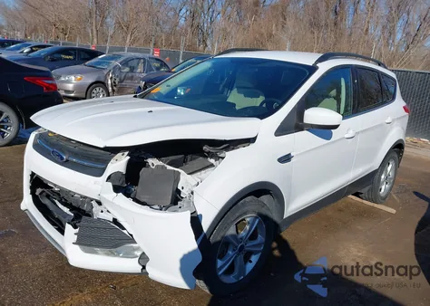2015 Ford Escape Se z USA, uszkodzony, nr VIN 1FMCU0G9XFUB65198